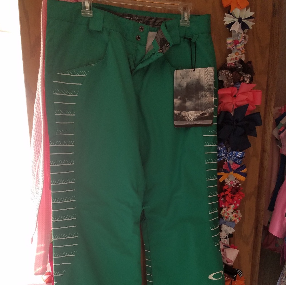 Oakley Snow Suit and Columbia Beanie